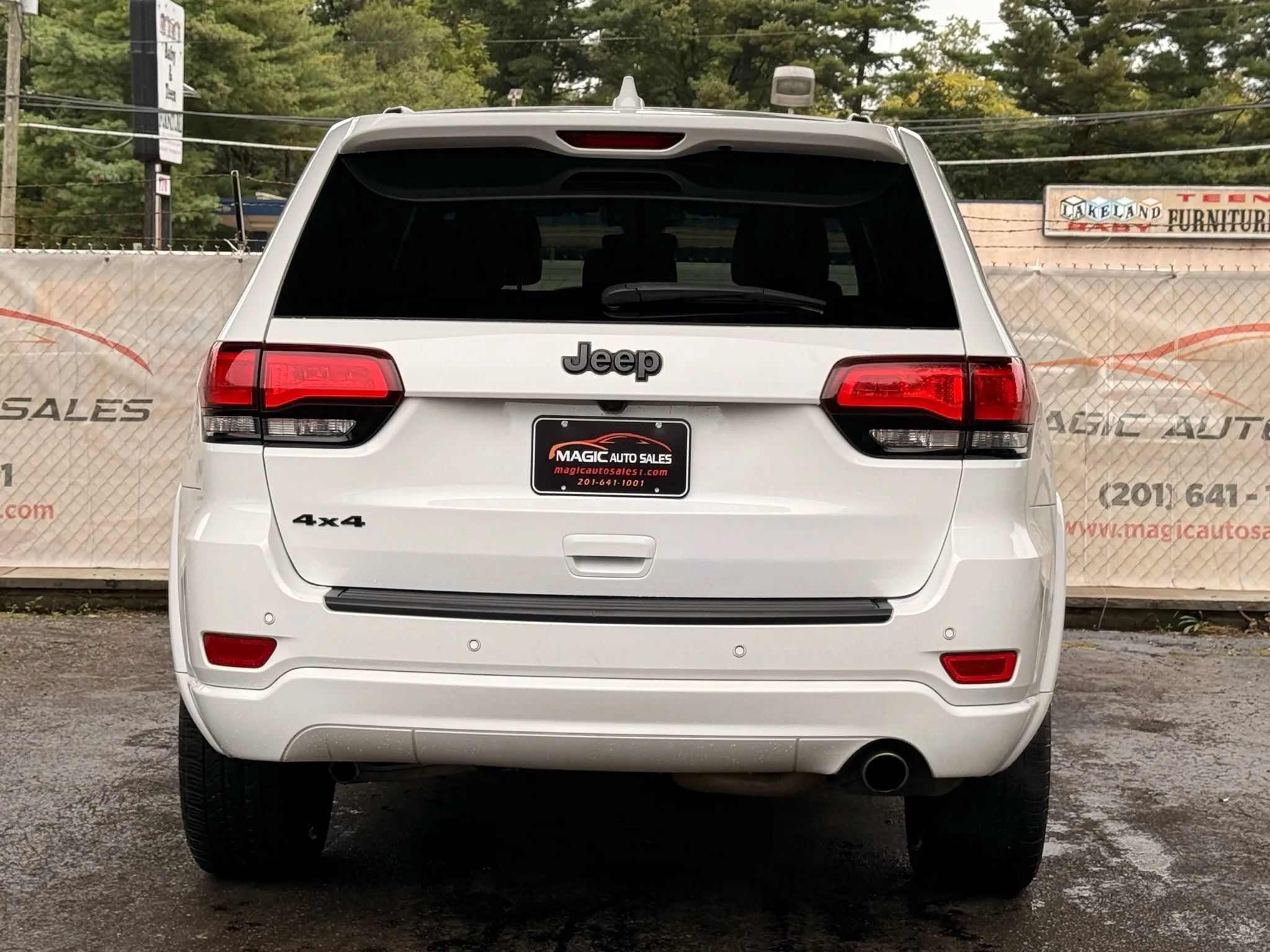 Used 2020 Jeep Grand Cherokee Altitude AWD/4WD image 57