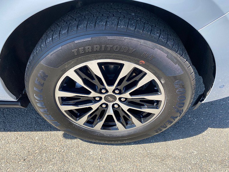 Certified 2025 Ford Expedition Platinum AWD/4WD image 15