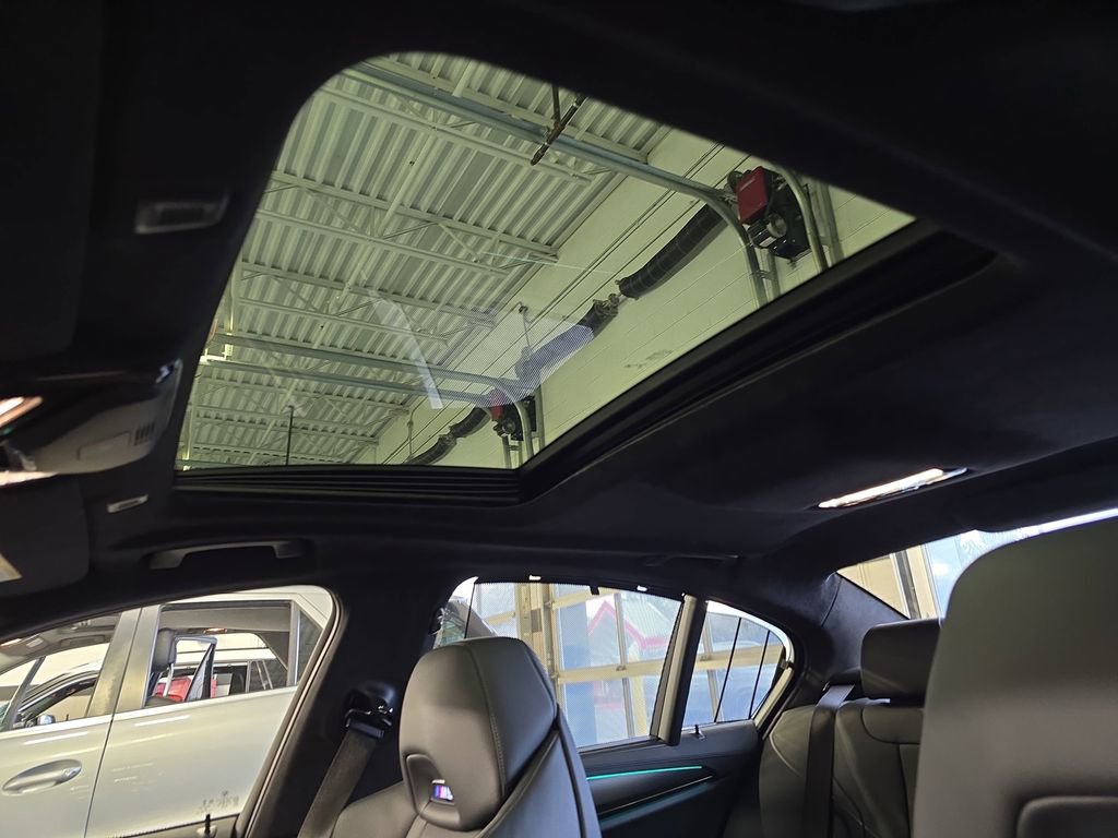 Used 2021 BMW M5 w/ Executive Package image 34
