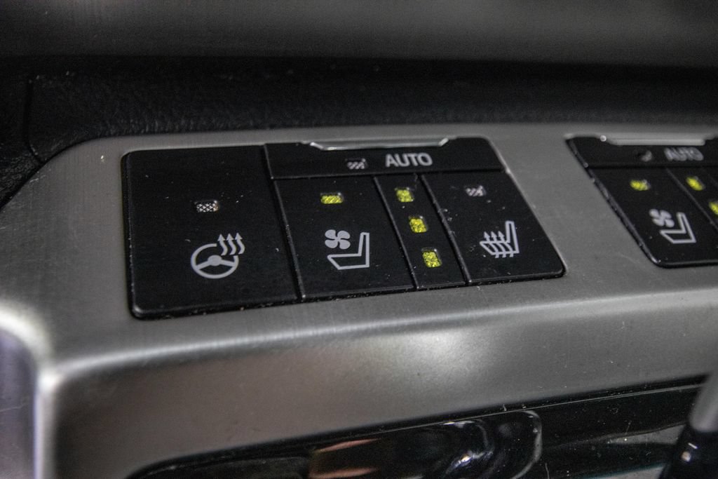Used 2019 Toyota Land Cruiser AWD/4WD image 27