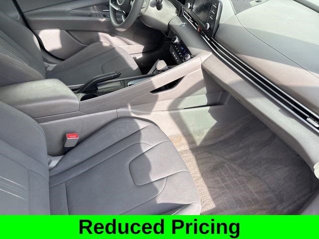 Used 2023 Hyundai Elantra SEL image 37