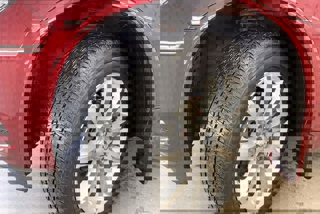 Used 2015 Buick Enclave Premium w/ Experience Buick Package image 34