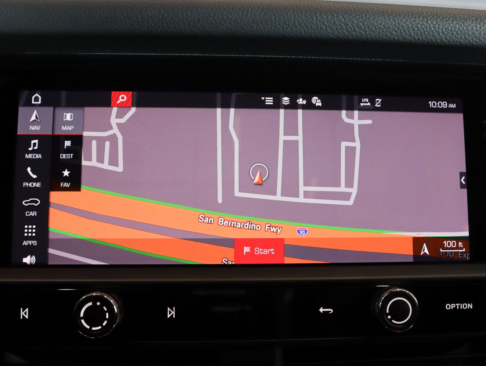 Certified 2022 Porsche Macan image 21