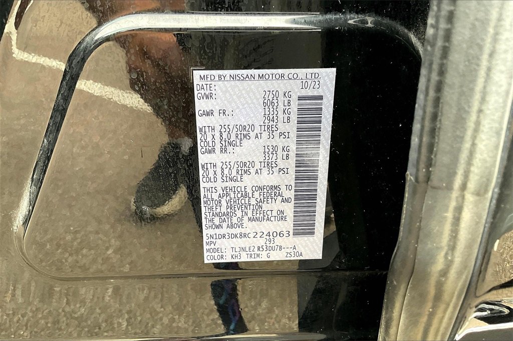 Used 2024 Nissan Pathfinder Platinum image 32