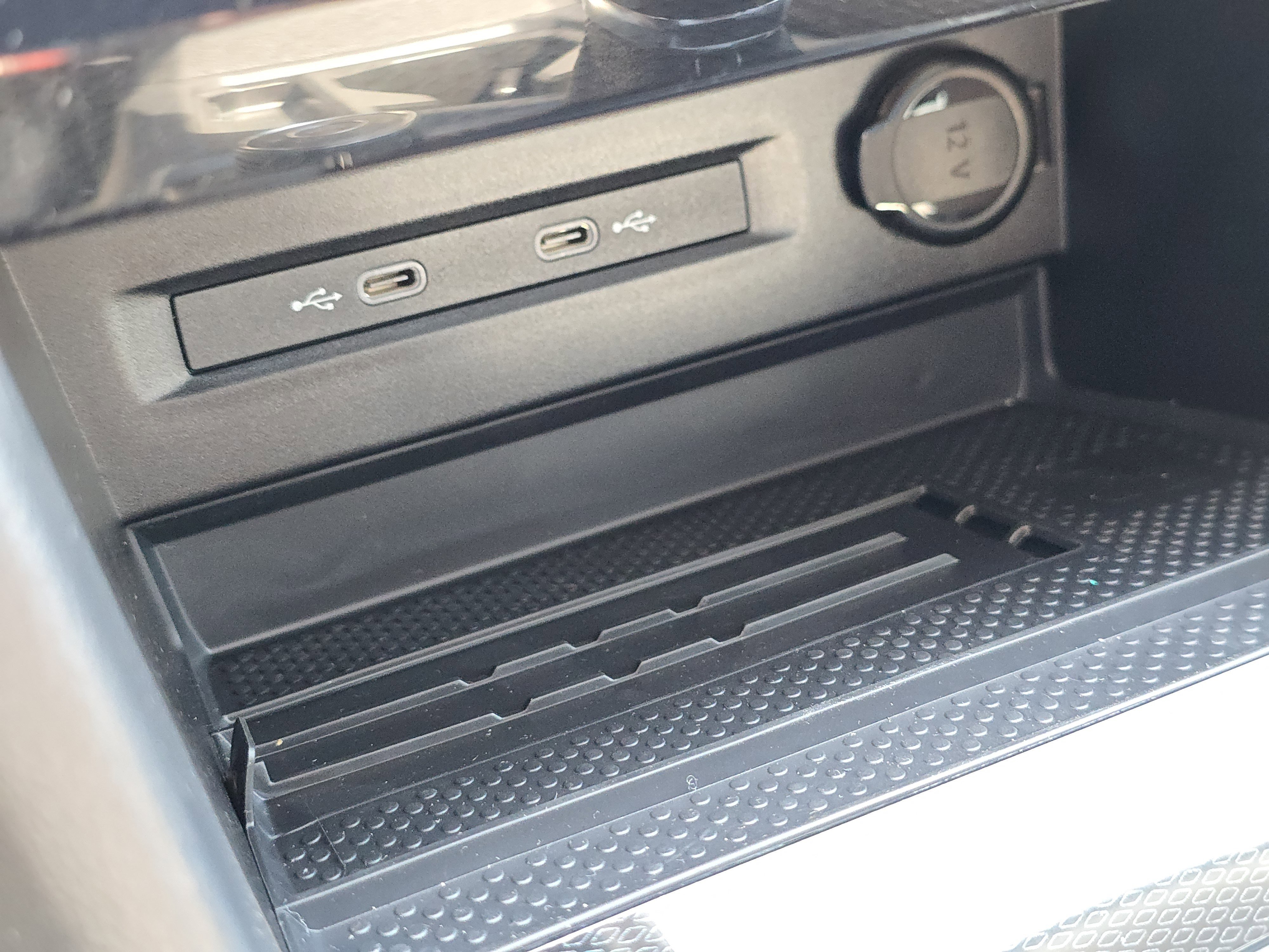 New 2025 Volkswagen Taos SEL image 17