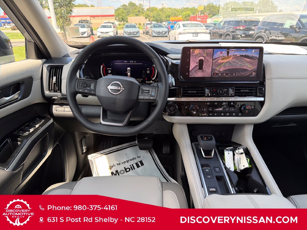New 2026 Nissan Pathfinder SL FWD image 30