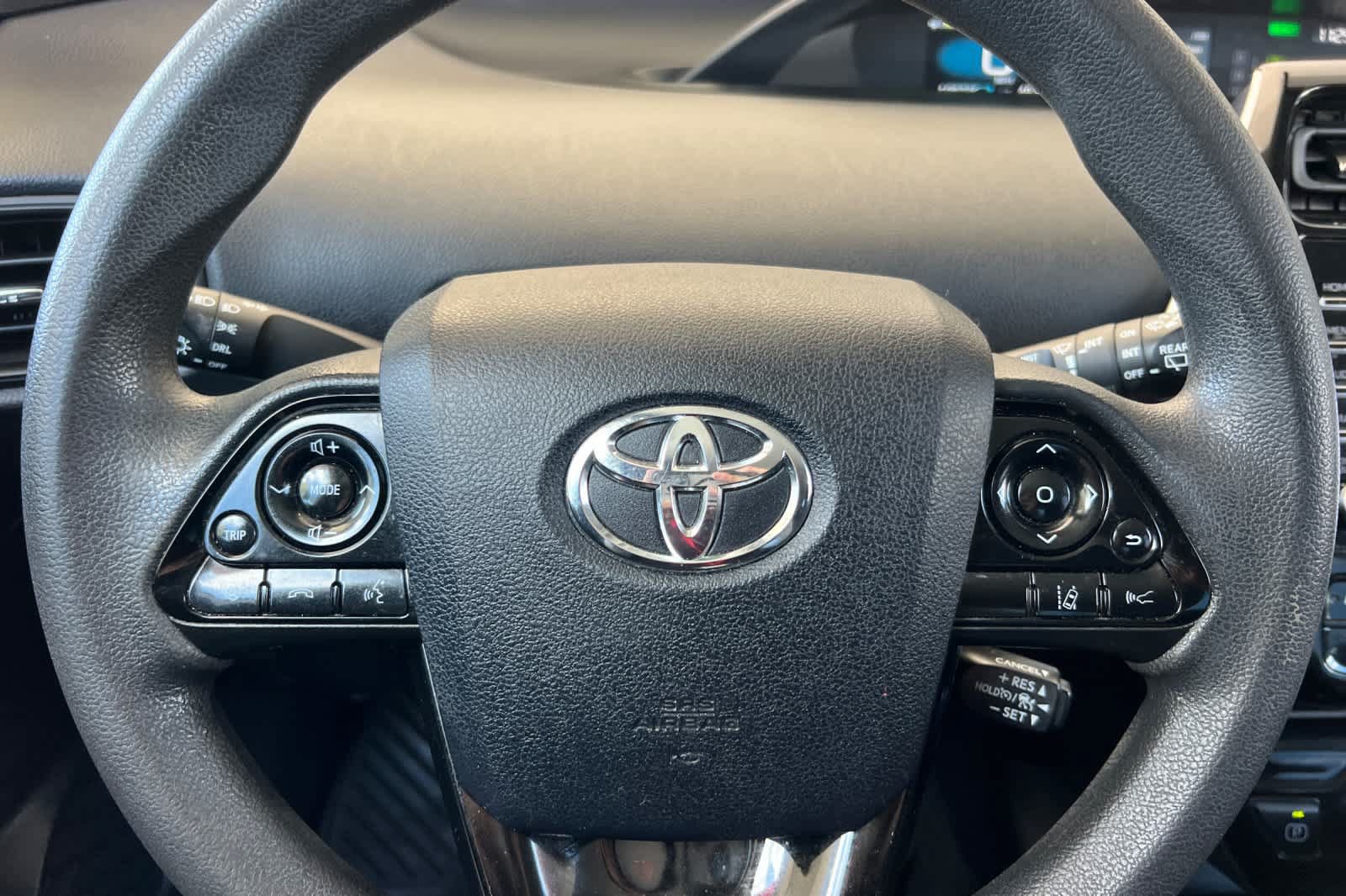 Certified 2022 Toyota Prius LE FWD image 24