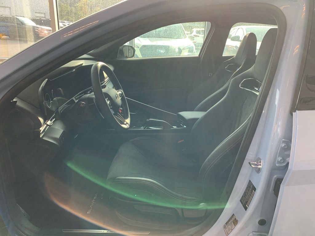 New 2025 Hyundai Elantra N image 3