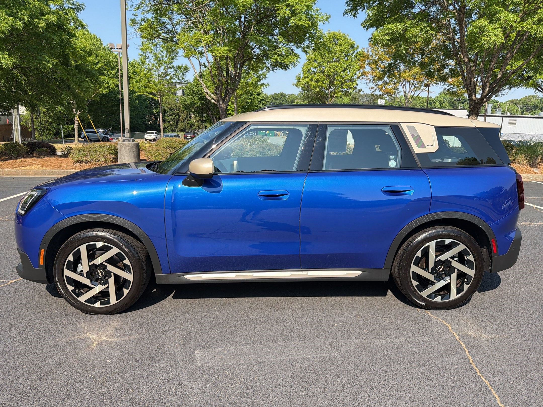 Certified 2025 MINI Cooper Countryman S AWD/4WD image 2