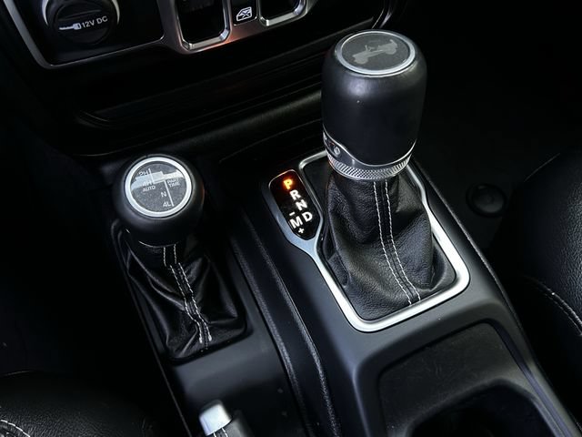 Used 2021 Jeep Wrangler Unlimited Sahara w/ Cold Weather Group AWD/4WD image 22