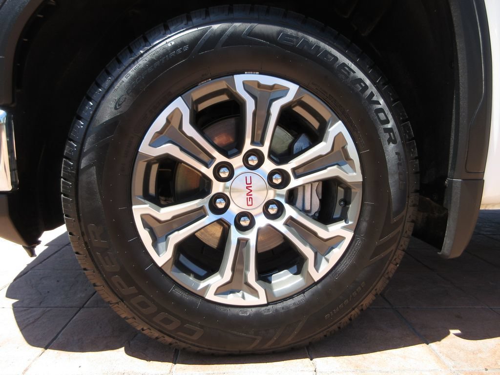 Used 2025 GMC Sierra 1500 SLT RWD image 8