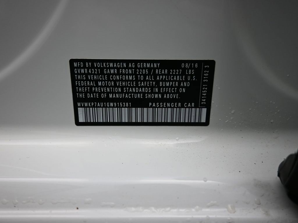 Used 2016 Volkswagen e-Golf SE w/ DC Fast Charging Package image 18