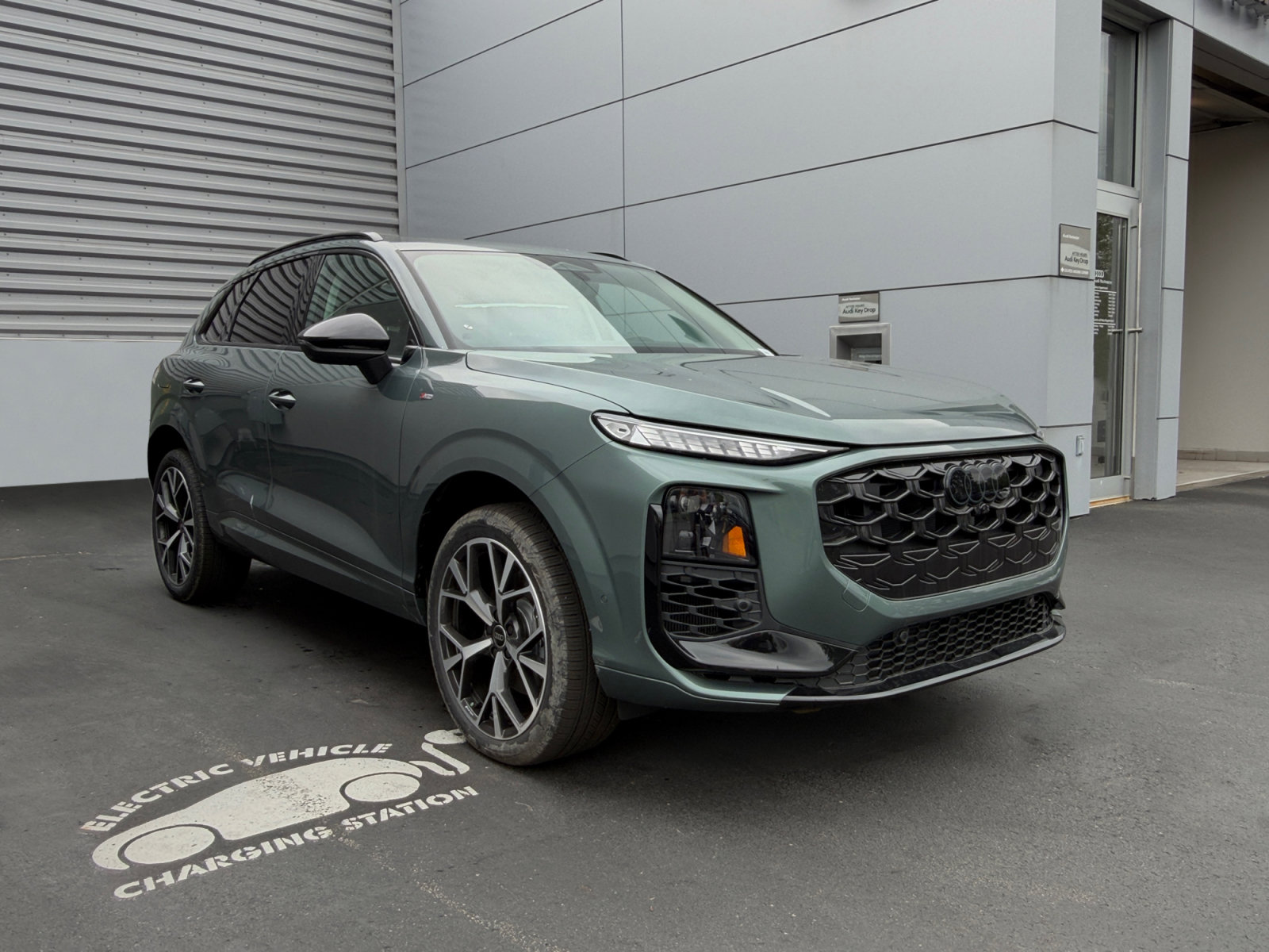 New 2026 Audi Q3 quattro 2.0T AWD/4WD image 7