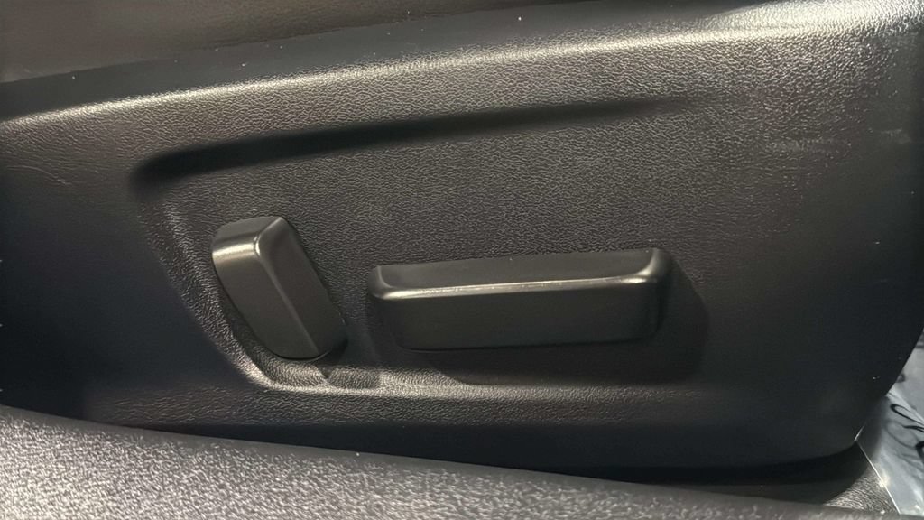 Used 2019 Lexus IS 300 RWD image 8