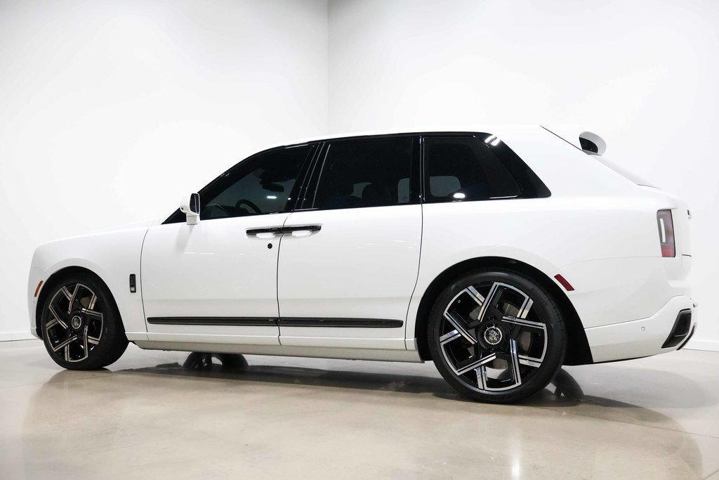 Used 2025 Rolls-Royce Cullinan Black Badge AWD/4WD image 7