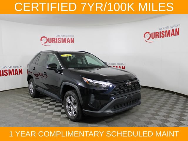 Used 2025 Toyota RAV4 XLE AWD/4WD image 12