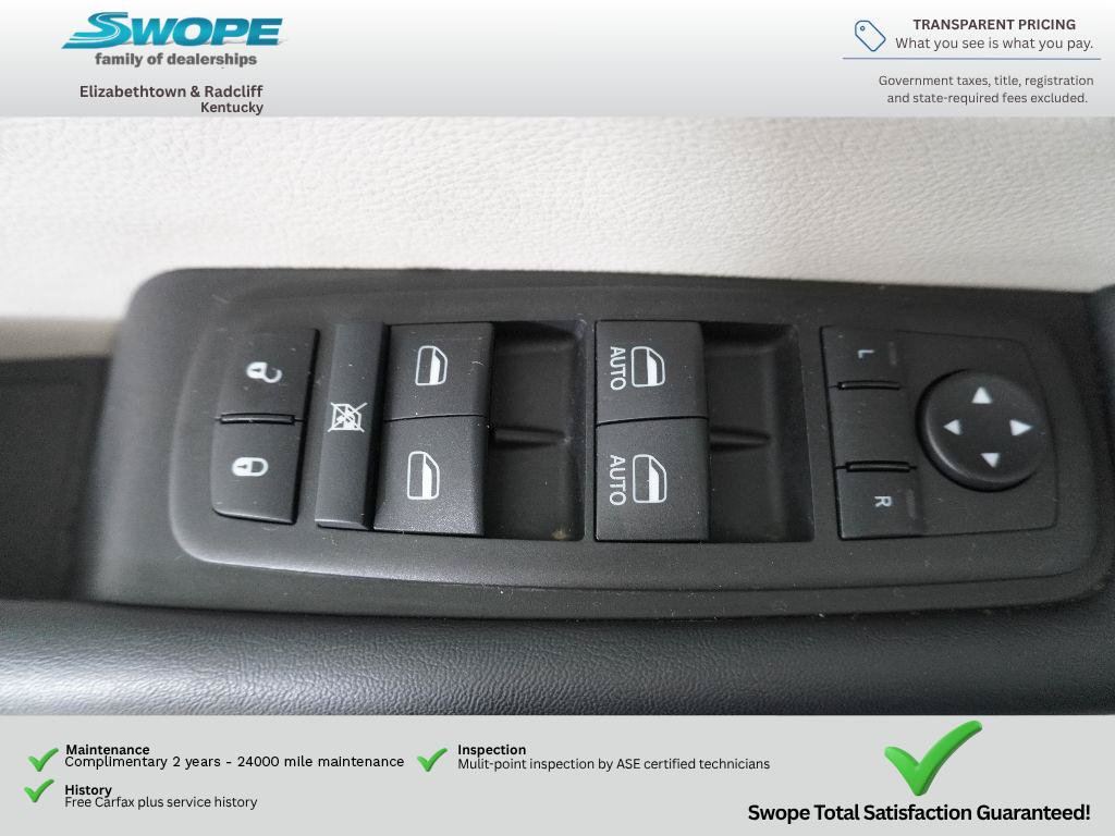 Used 2024 Chrysler Pacifica Touring-L FWD image 15
