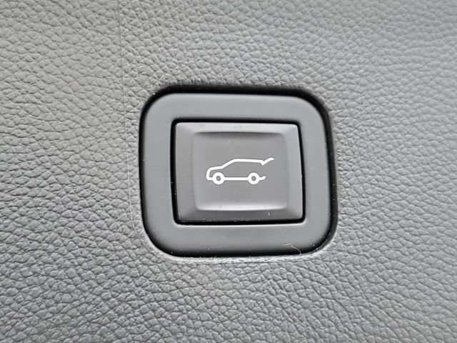 Certified 2023 Buick Enclave Avenir w/ Trailering Package, 5000 lbs. AWD/4WD image 34