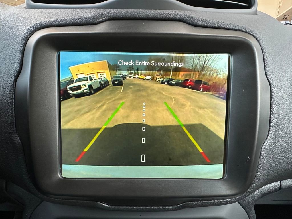 Certified 2022 Jeep Renegade Latitude w/ Convenience Group image 6