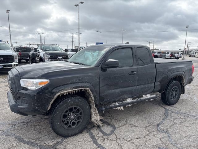 Used 2016 Toyota Tacoma SR w/ SR Convenience Package image 2