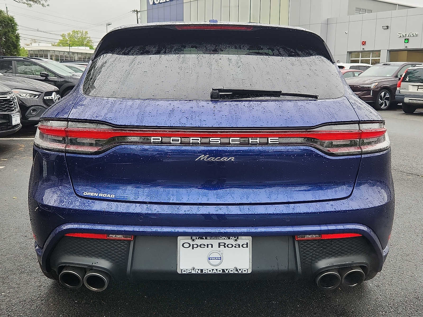 Used 2023 Porsche Macan AWD/4WD image 5