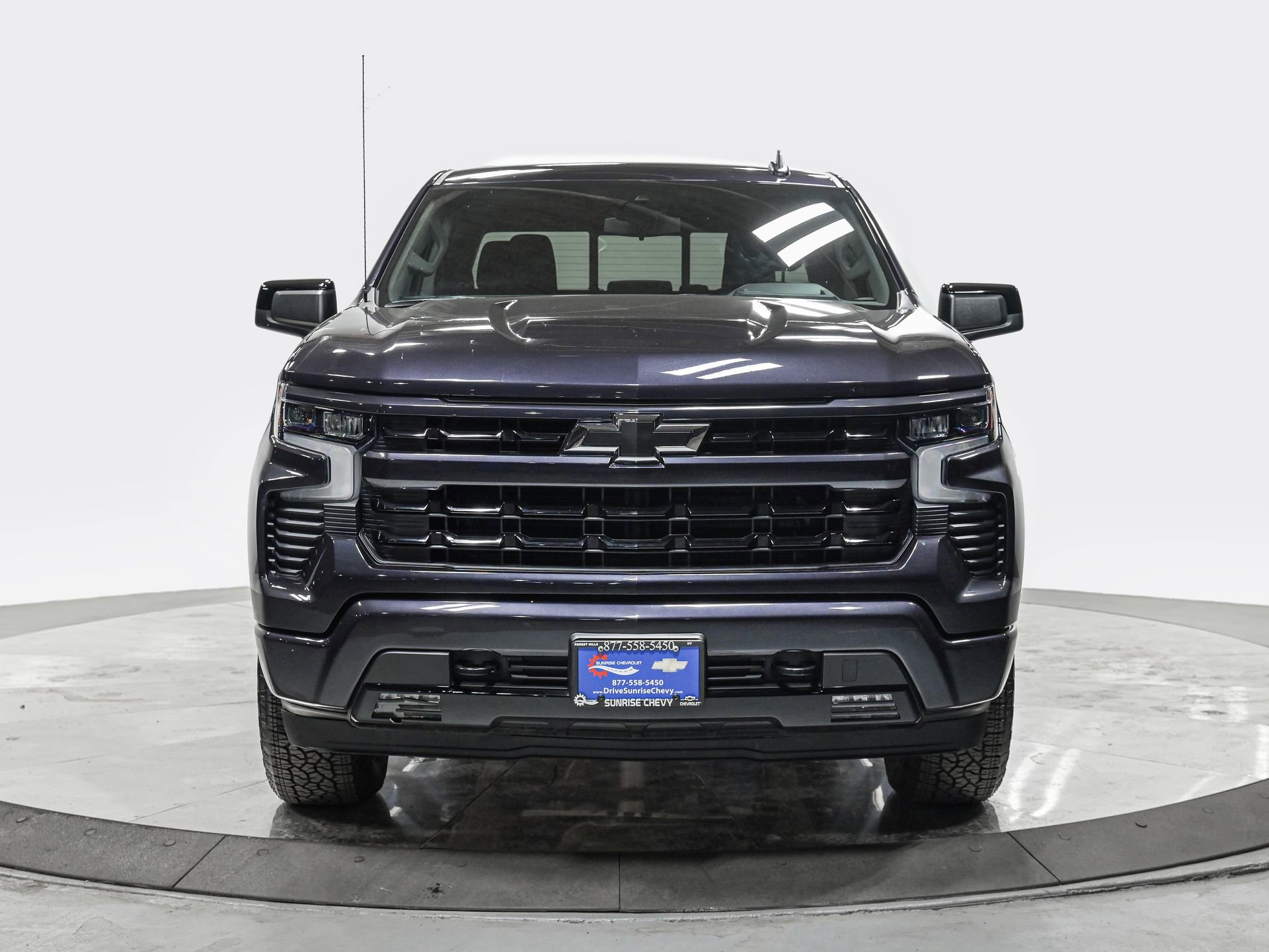 Used 2024 Chevrolet Silverado 1500 RST w/ Dark Appearance Package AWD/4WD image 10