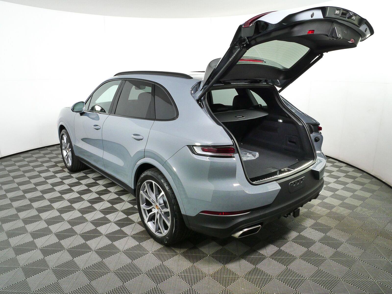 New 2026 Porsche Cayenne AWD/4WD image 29