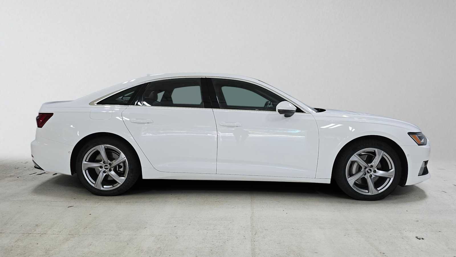 Used 2024 Audi A6 Premium Plus AWD/4WD image 2