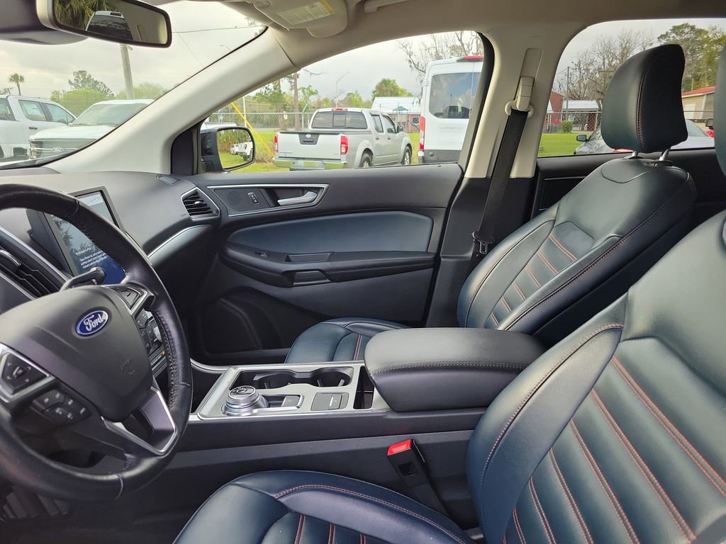 Used 2023 Ford Edge SEL w/ Sport Appearance Package AWD/4WD image 16
