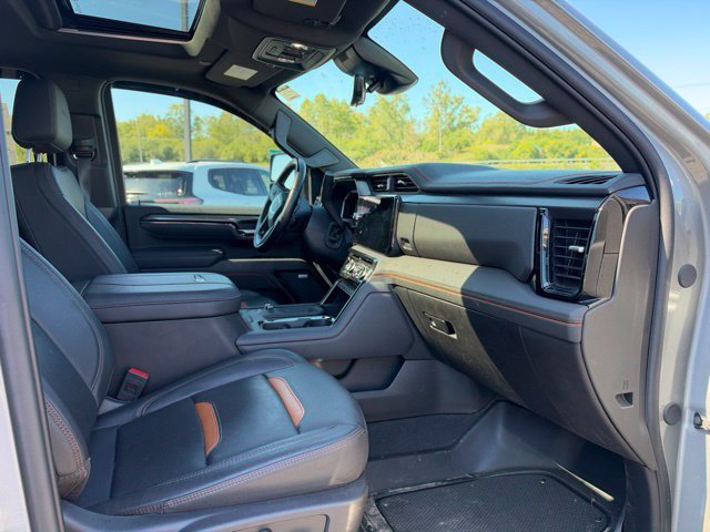 Used 2025 GMC Sierra 3500 AT4 w/ AT4 Premium Plus Package AWD/4WD image 10