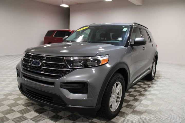 Used 2023 Ford Explorer XLT image 6