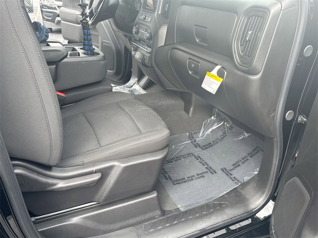 Used 2025 Chevrolet Silverado 2500 Custom image 29