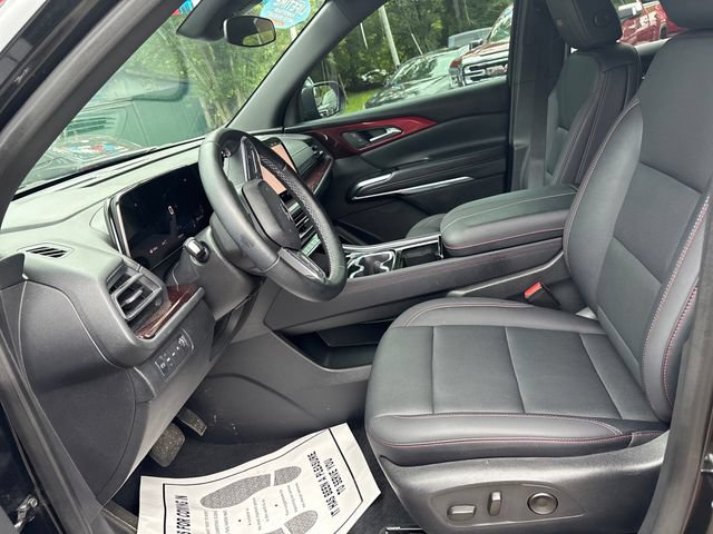 Used 2025 Chevrolet Traverse Z71 w/ LPO, Floor Liner Package AWD/4WD image 8