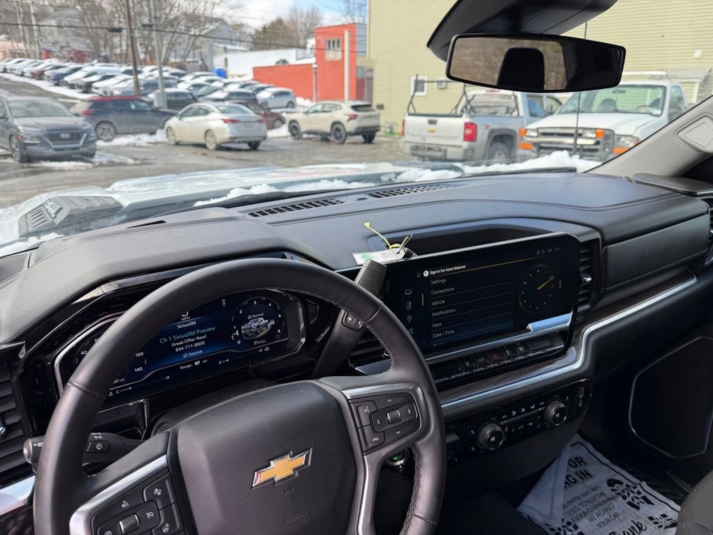 Used 2025 Chevrolet Silverado 2500 LT w/ Convenience Package image 23