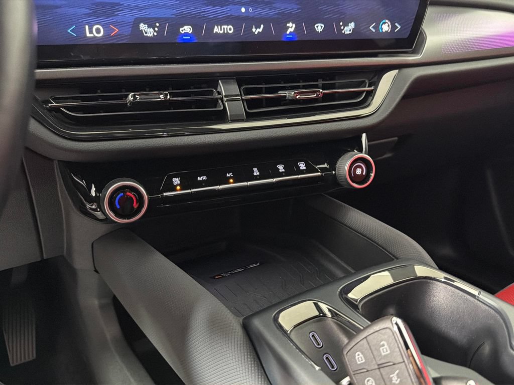 Certified 2025 Chevrolet Equinox EV RS FWD image 24