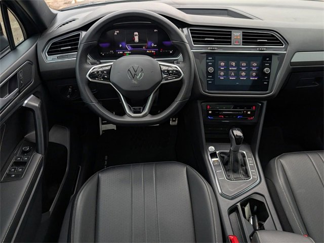 Used 2023 Volkswagen Tiguan SE R-Line image 27
