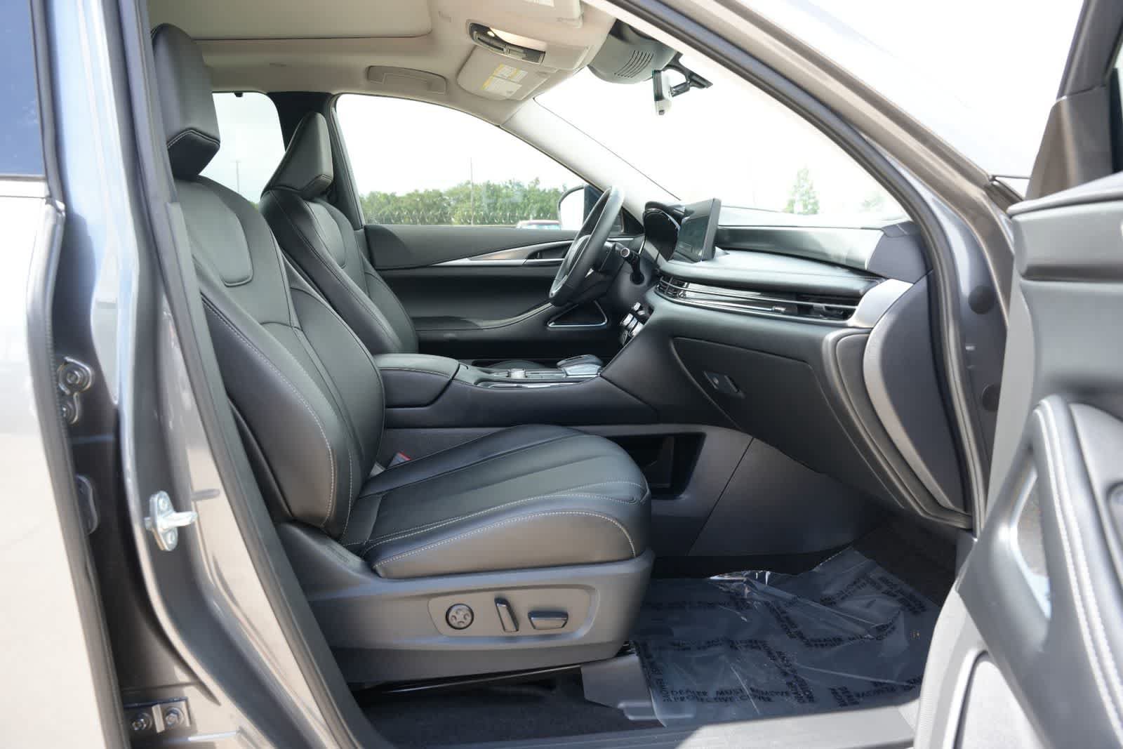 Certified 2026 INFINITI QX60 Luxe w/ Cargo Package AWD/4WD image 23