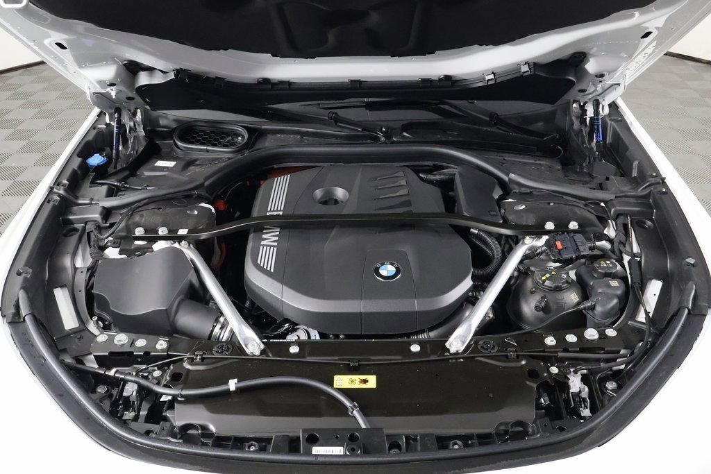 New 2026 BMW 750e xDrive w/ Executive Package image 10
