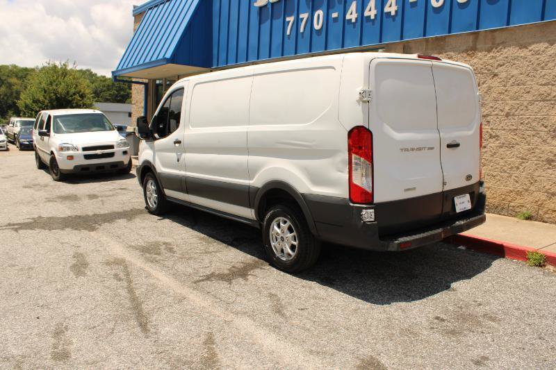 Used 2016 Ford Transit 250 130 Low Roof RWD image 4