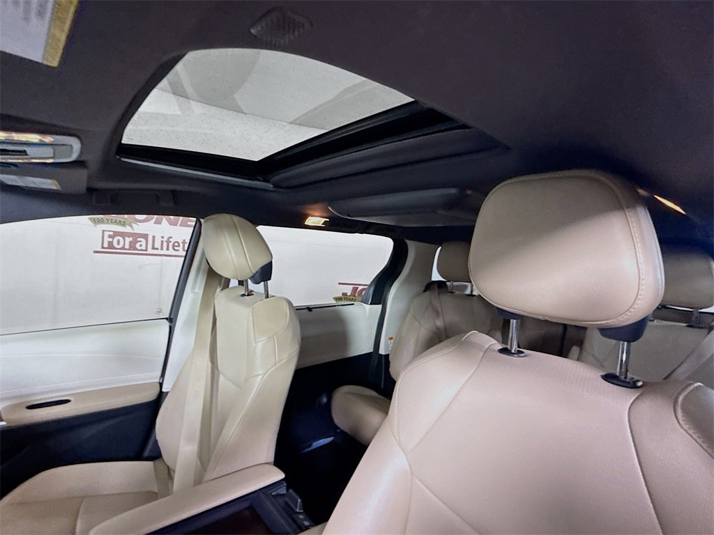 Certified 2023 Toyota Sienna XLE image 12