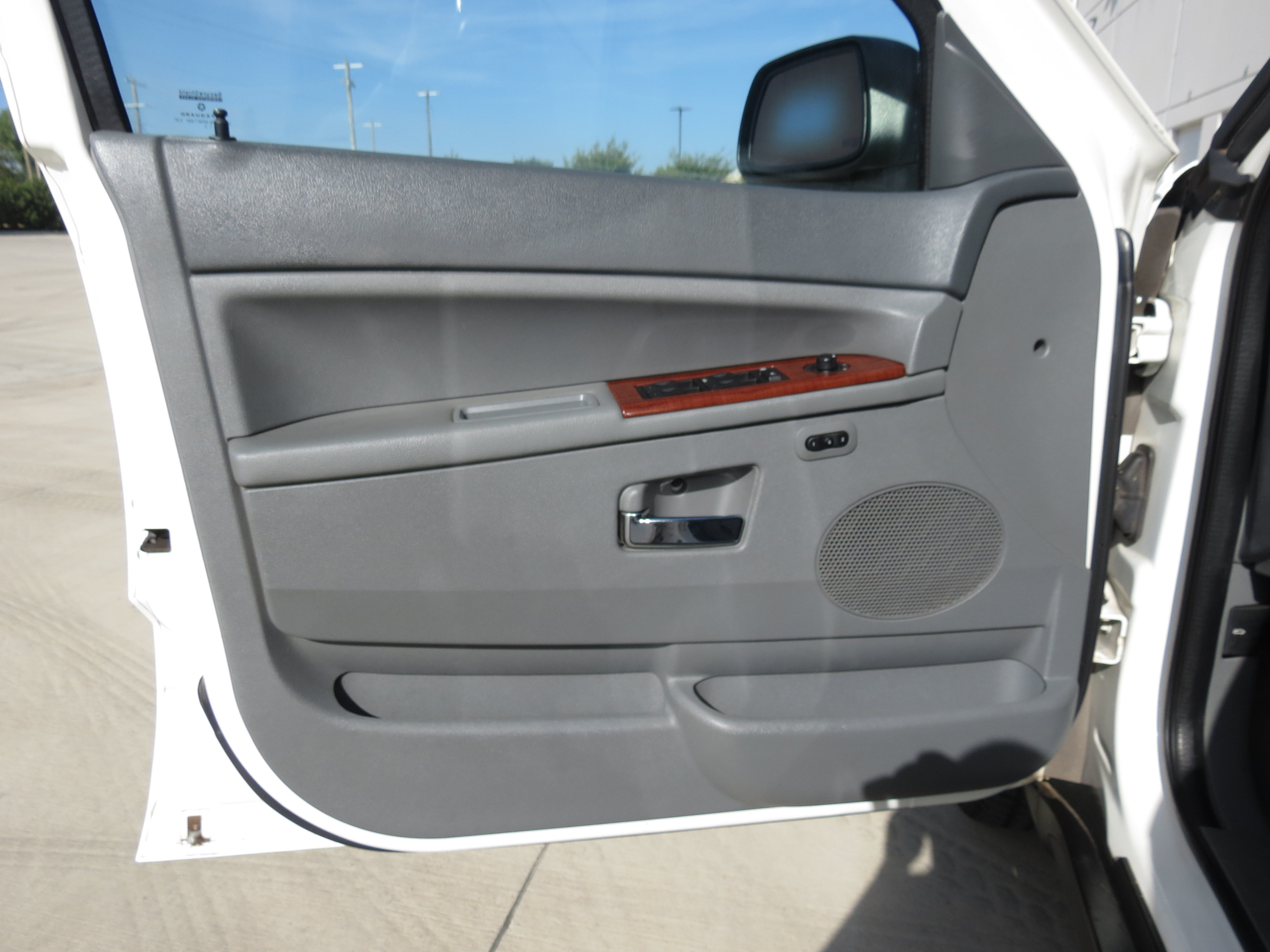 Used 2005 Jeep Grand Cherokee Limited AWD/4WD image 22