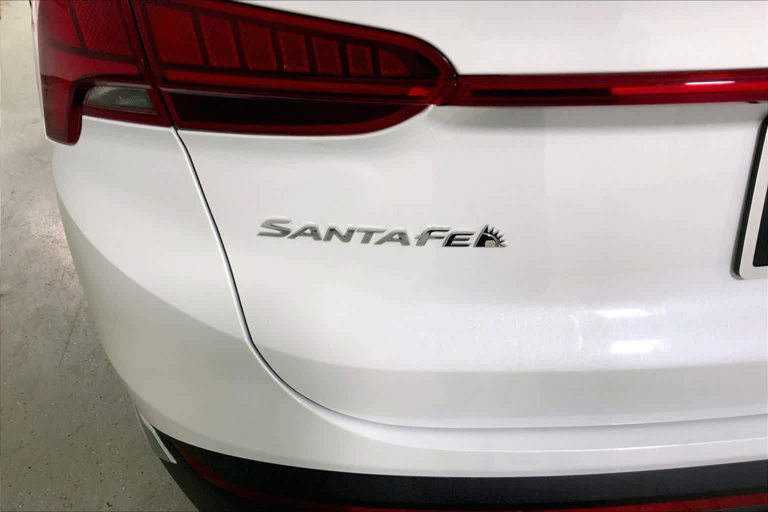 Used 2022 Hyundai Santa Fe Limited w/ Cargo Package AWD/4WD image 29