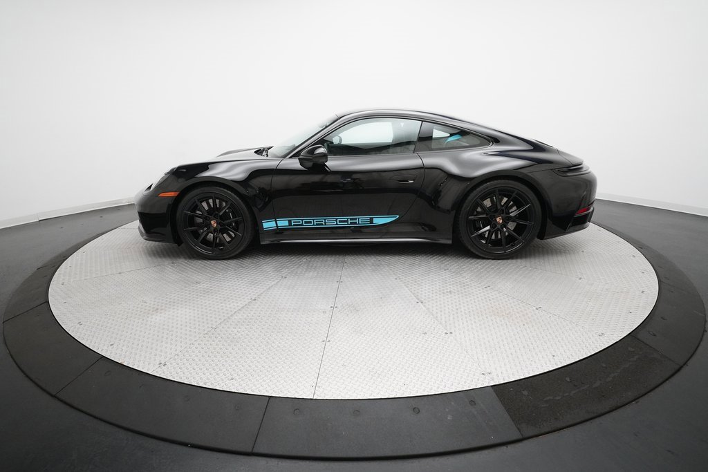 Used 2025 Porsche 911 Carrera S image 2