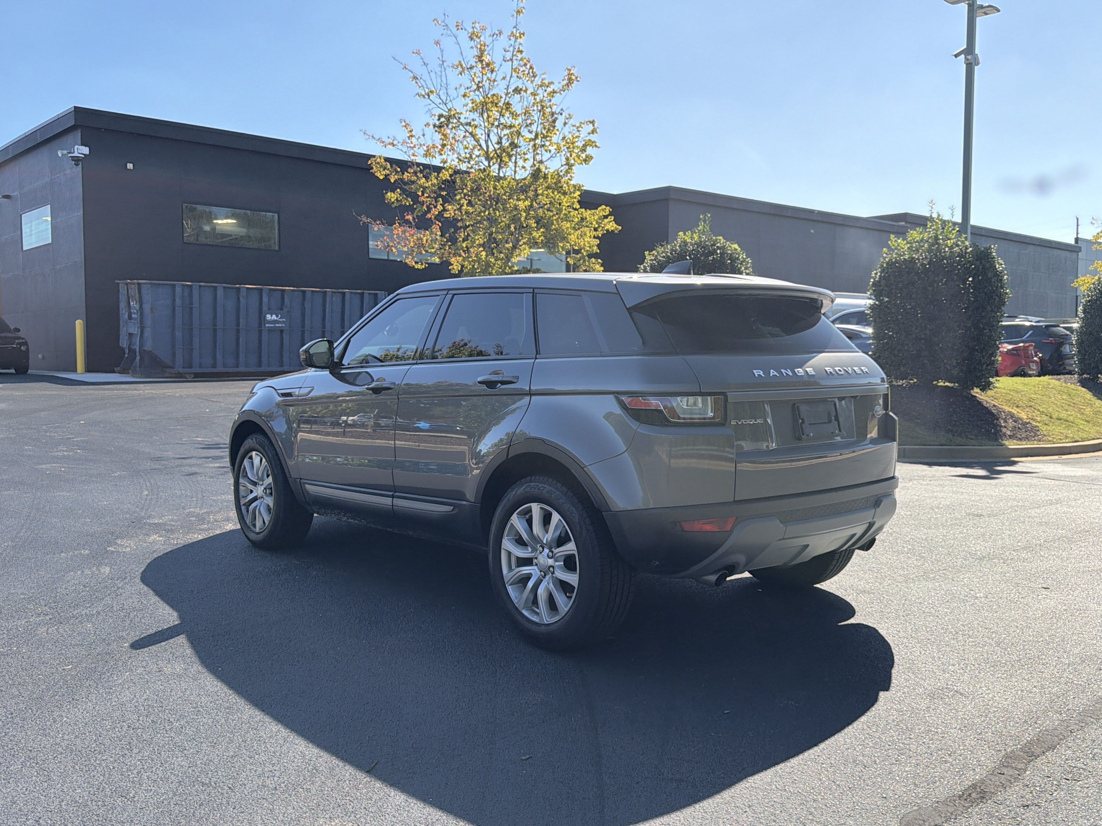 Used 2019 Land Rover Range Rover Evoque SE AWD/4WD image 12