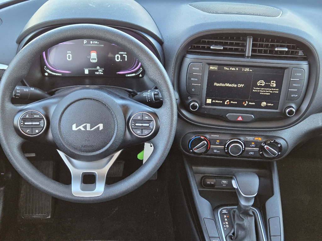 Certified 2025 Kia Soul S image 10