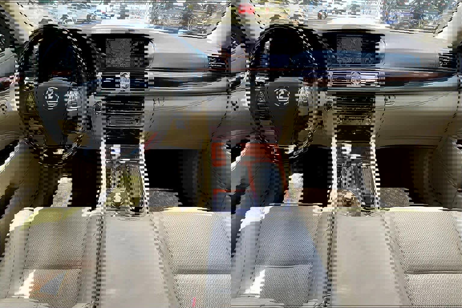 Used 2015 Lexus LS 460 w/ Comfort Package image 14