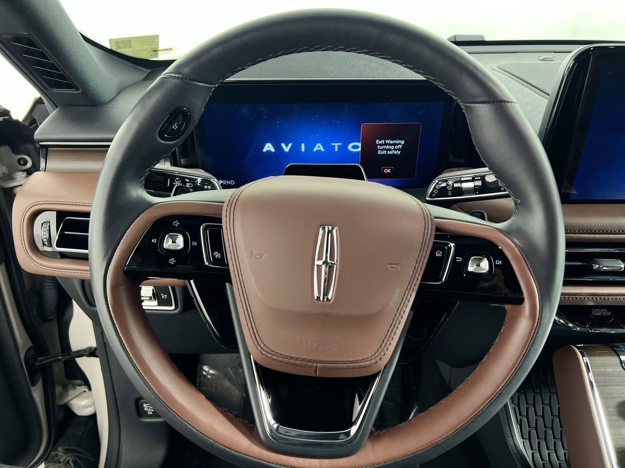 Used 2025 Lincoln Aviator Reserve w/ Luxury Package RWD image 15