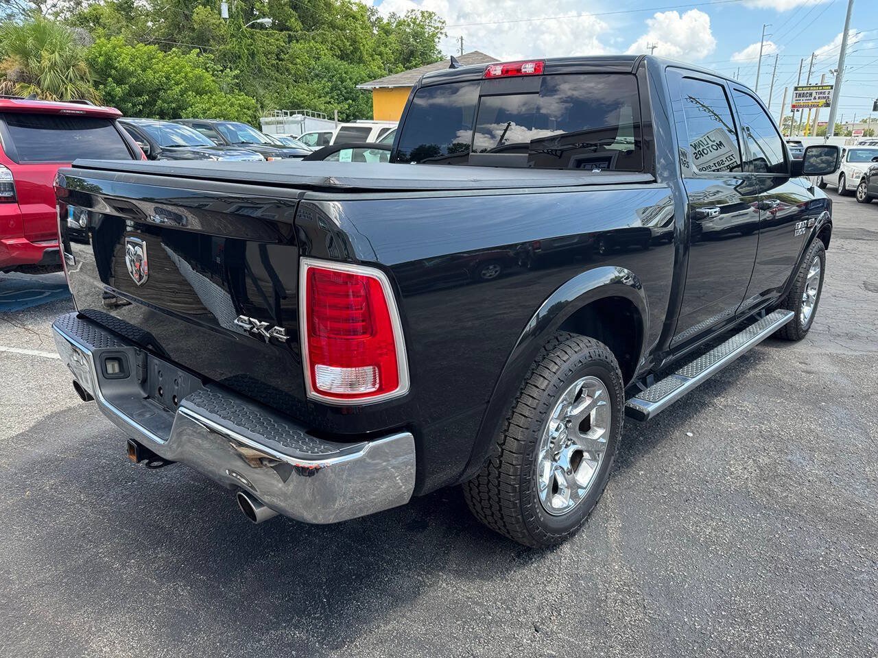 Used 2018 RAM 1500 Laramie AWD/4WD image 8
