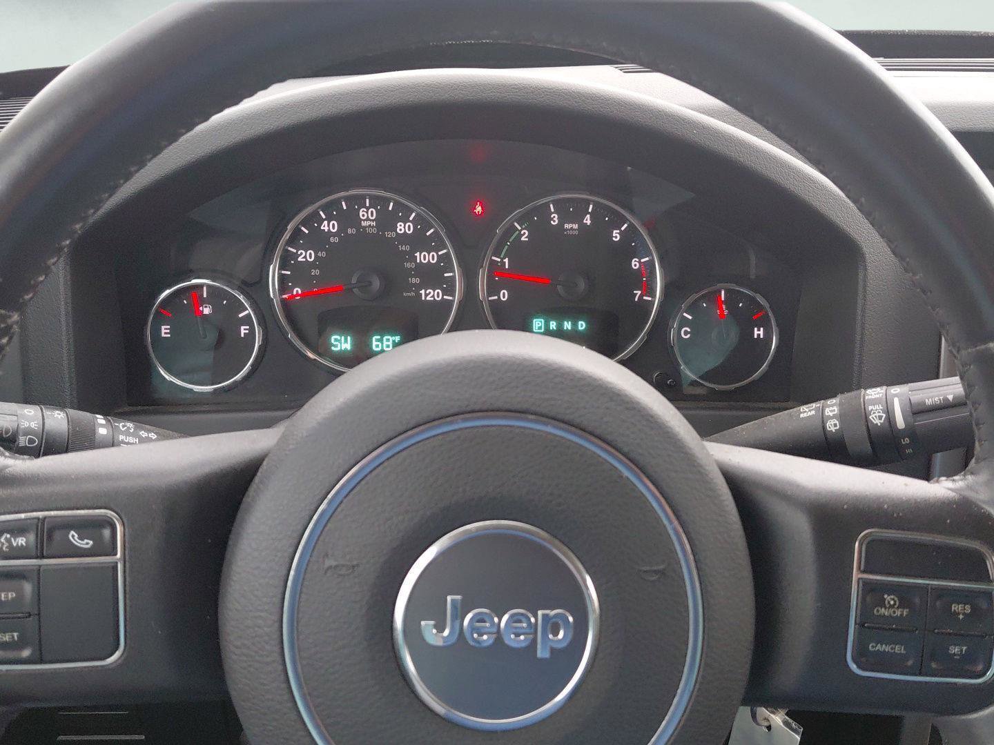 Used 2012 Jeep Liberty Sport AWD/4WD image 32
