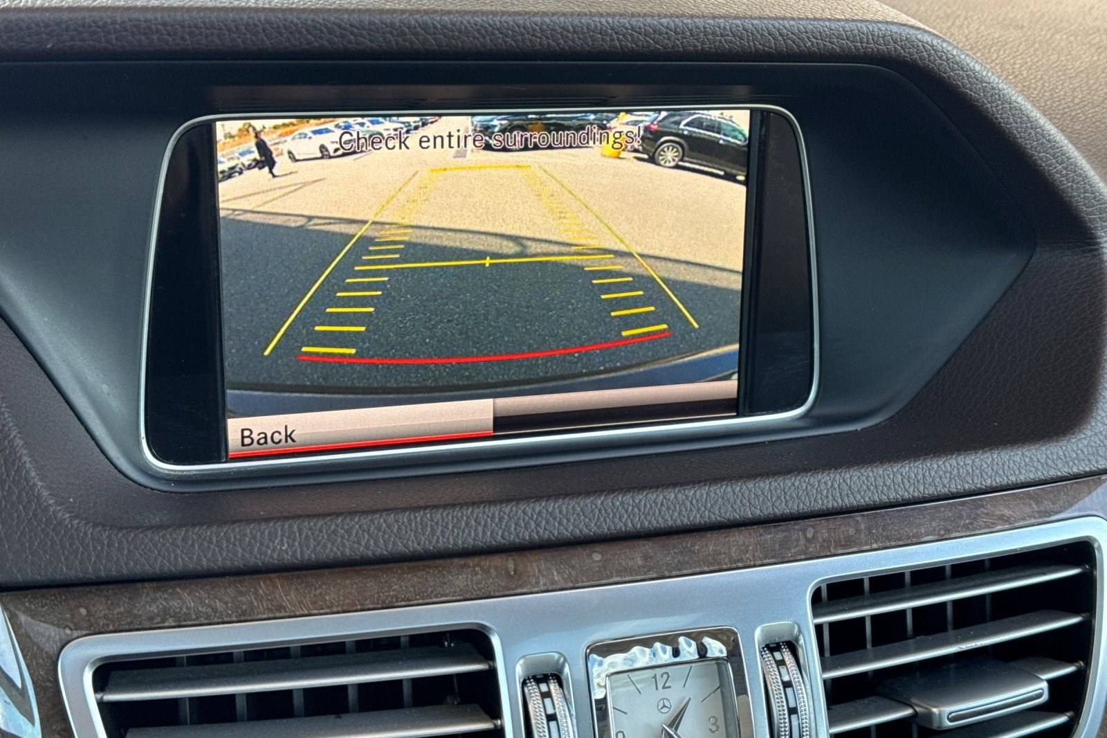 Used 2015 Mercedes-Benz E 250 BlueTEC 4MATIC Sedan image 20